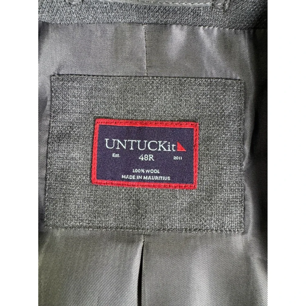 UNTUCKit grey wool
